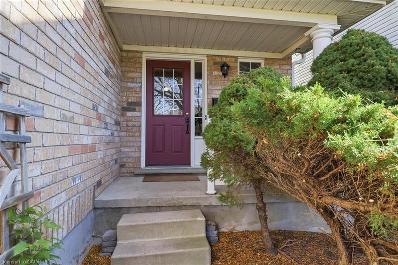 508 Brookmill Crescent photo 4