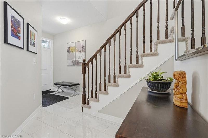 71 Laurent Avenue photo 5