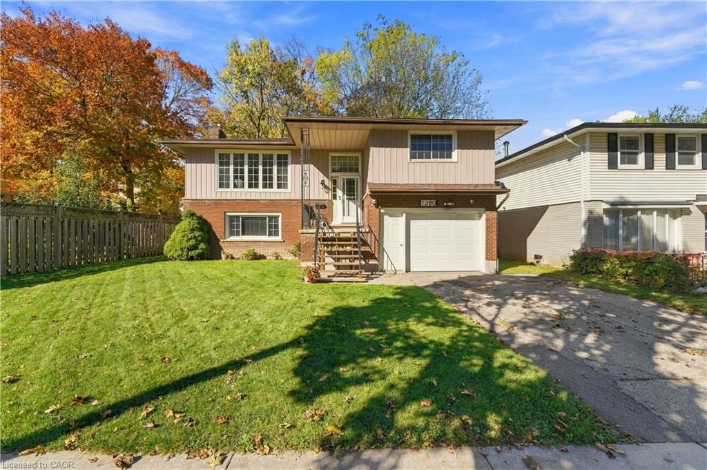 Single Family Residence for sale at 1380 Queen's Boulevard, Kitchener, ON, N2M 1C8 - Forest Hill - MLS: 40872590