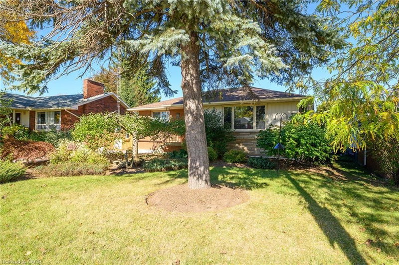 6 Sandringham Avenue photo 5