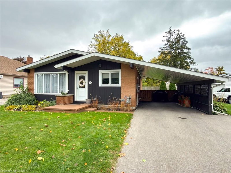 8 Rutherford Street photo 3