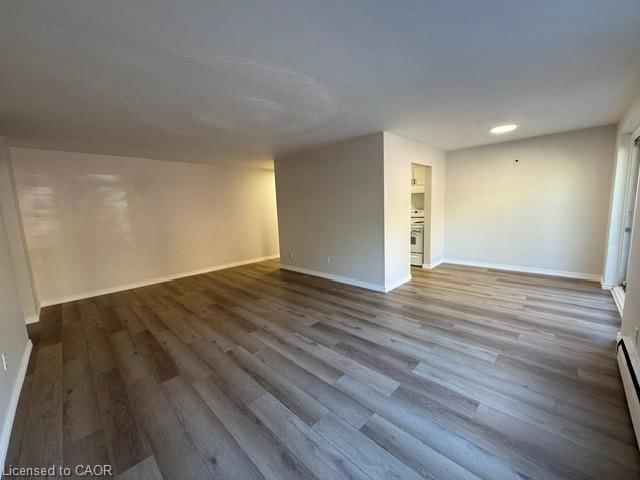 236 Louisa Street photo 4