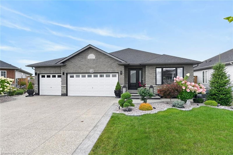 18 Linda Crescent photo 2