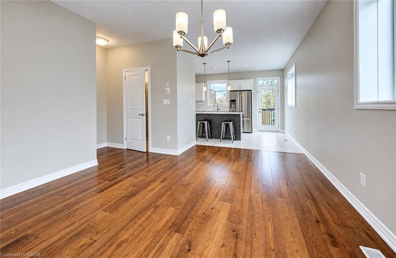 30 Balmoral Street photo 5