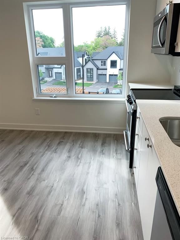 110 Fergus Avenue photo 4