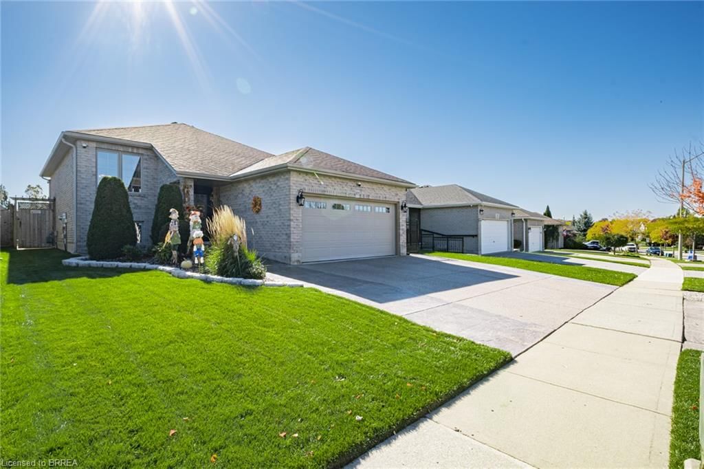 Single Family Residence for sale at 67 Mcguiness Drive, Brantford, ON, N3T 6N5 - Donegal/McGuiness - MLS: 40872747