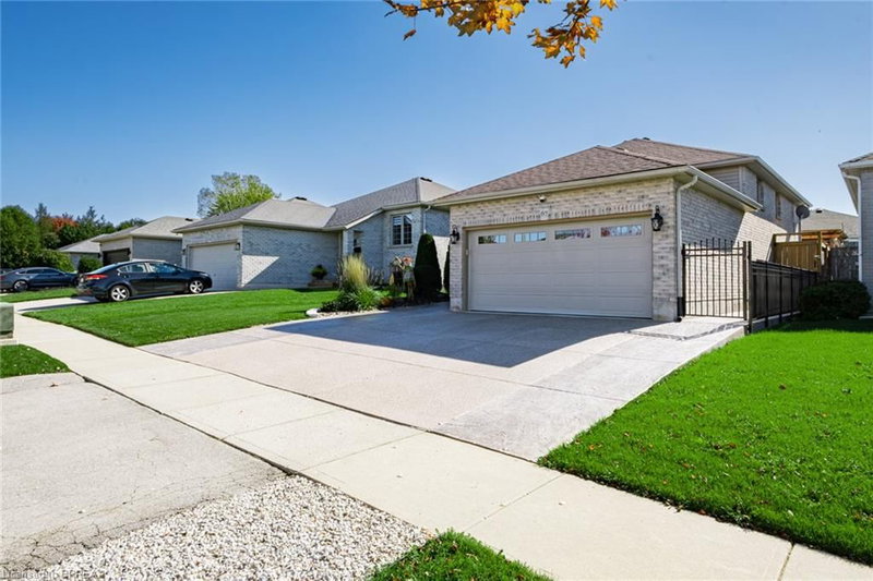 67 Mcguiness Drive photo 4