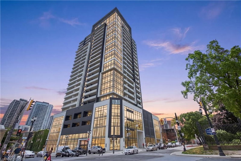 15 Queen Street S photo 1