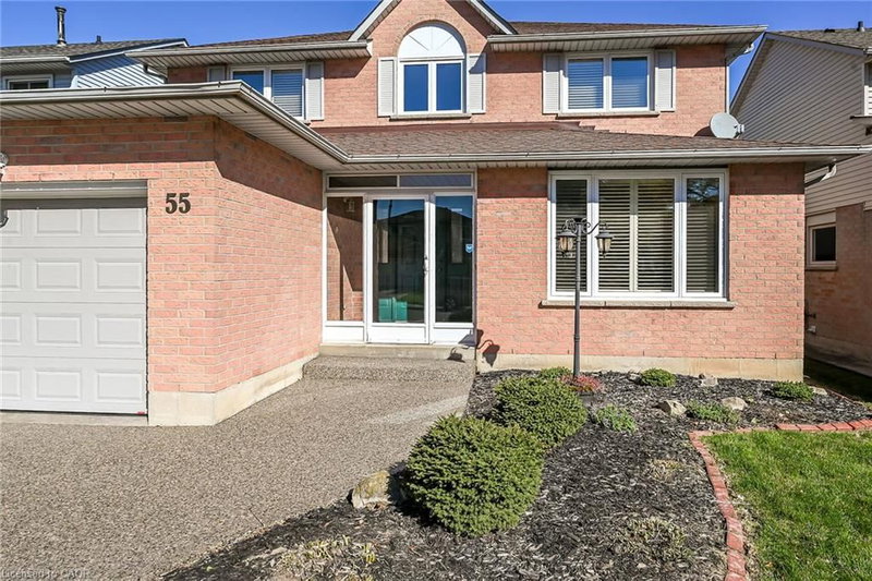 55 Fusilier Drive photo 2