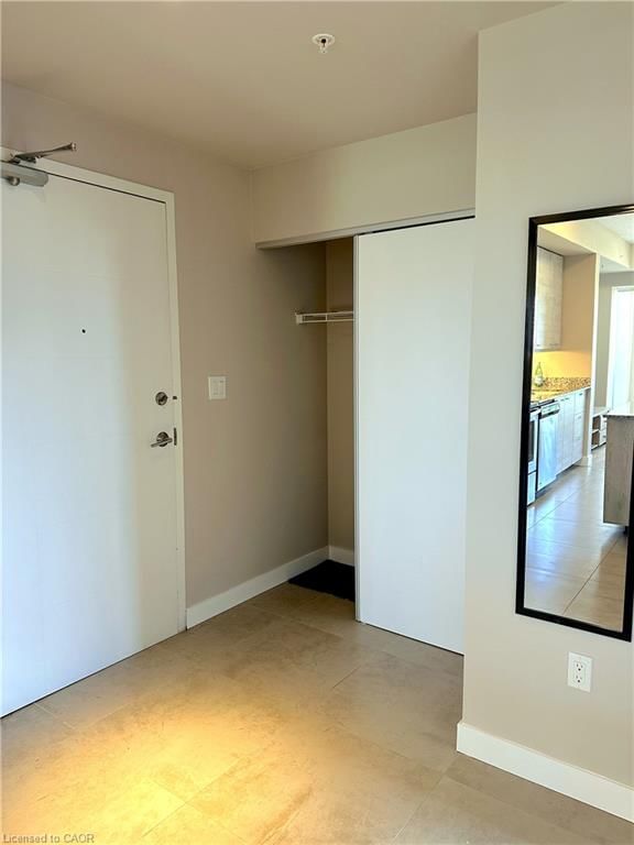 280 Lester Street photo 2