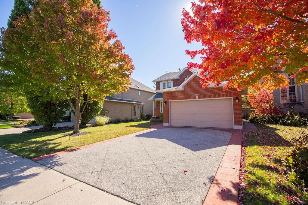 Single Family Residence for sale at 7 Falconridge Drive, Hamilton, ON, L9B 2P2 - Carpenter - MLS: 40872929
