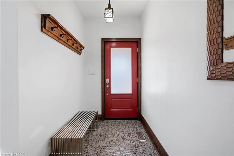 213 Boon Avenue photo 5