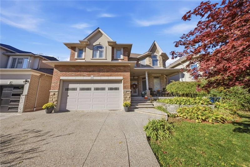 95 Tollgate Drive photo 4