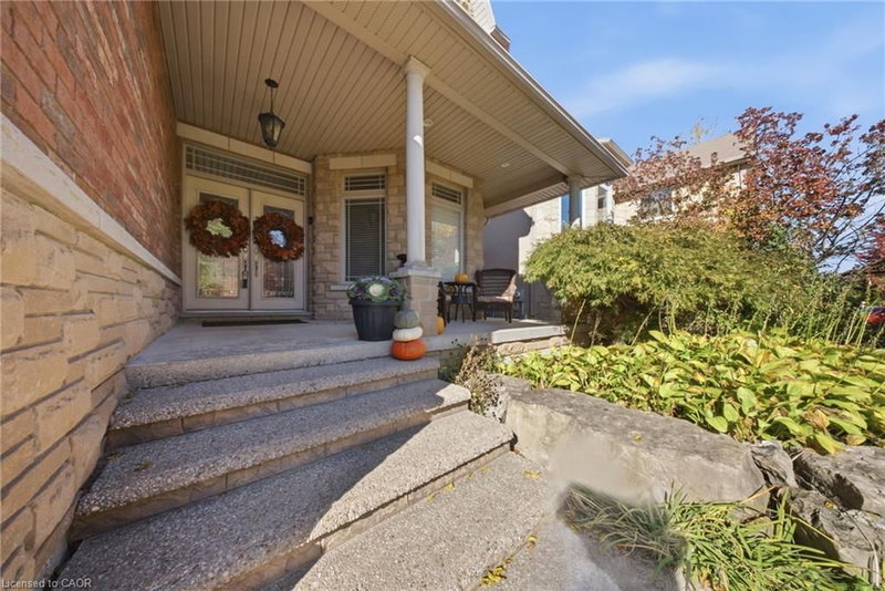 95 Tollgate Drive photo 5