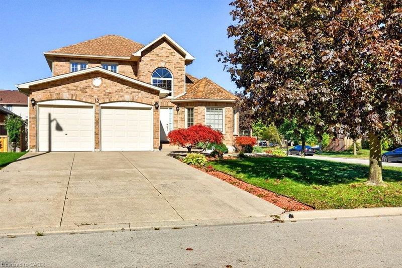 13 Chianti Crescent photo 2