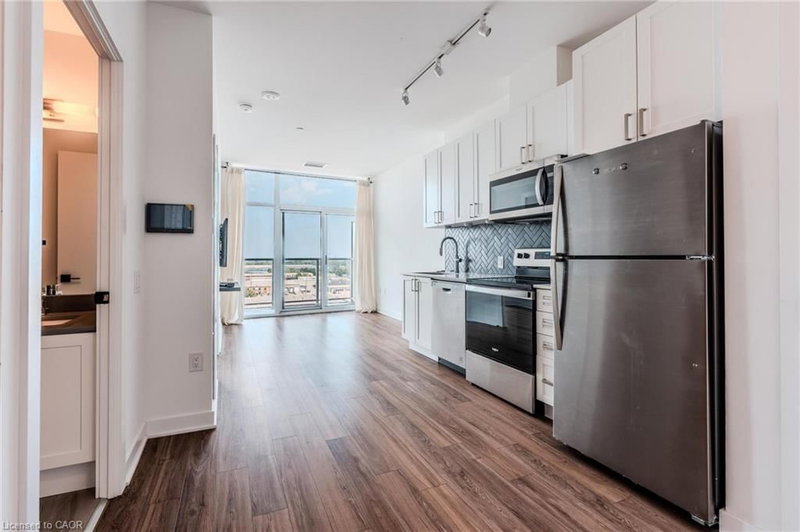2782 Barton Street E photo 3