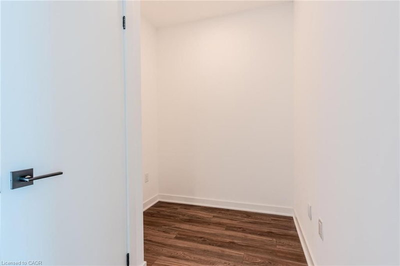 2782 Barton Street E photo 4