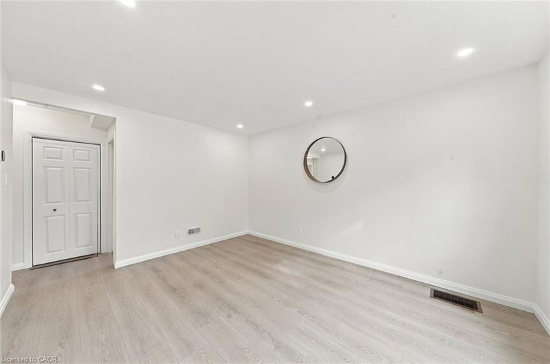 294 East 28th Street photo 4