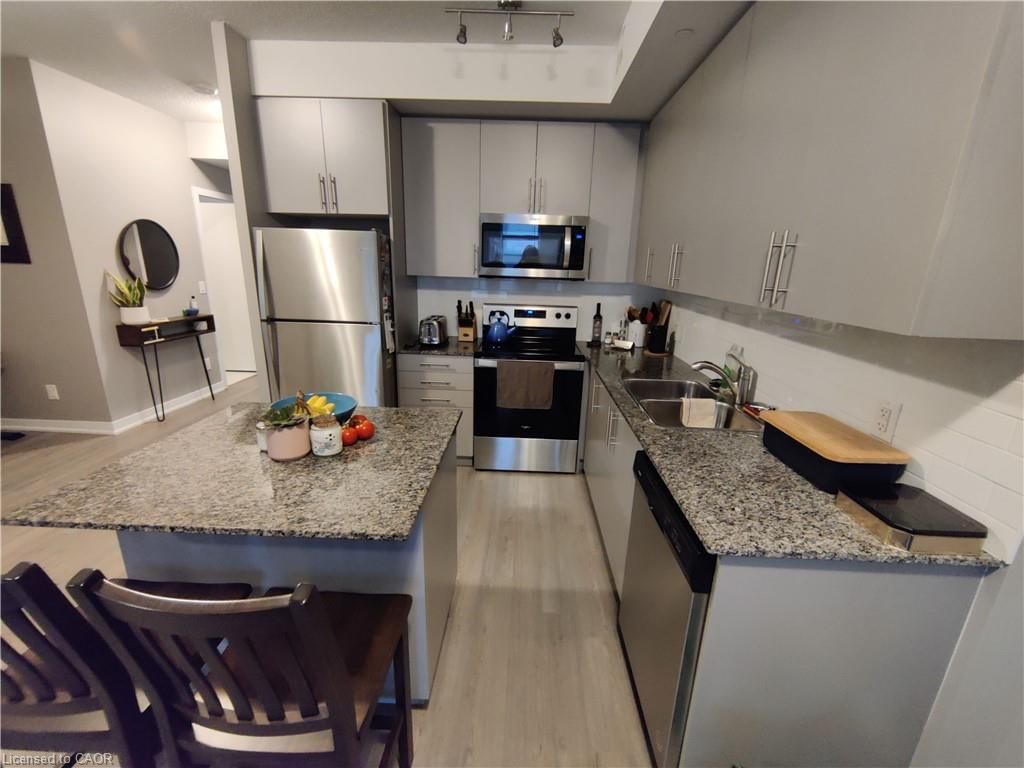 409-85 Duke Street, Kitchener, view 5