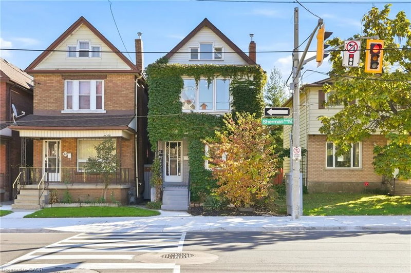 26 Sherman Avenue N photo 1