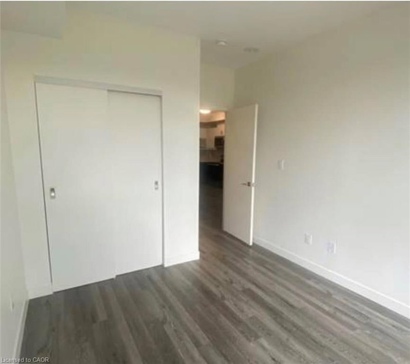 128 King Street photo 2