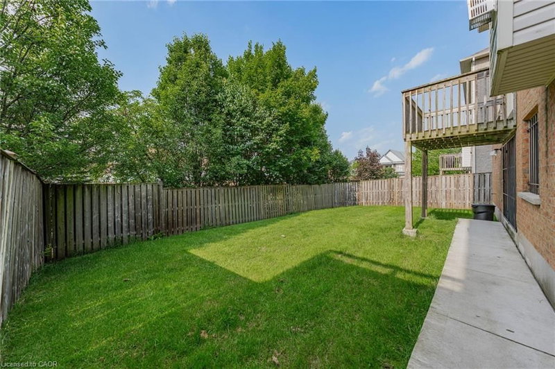 103 Swift Crescent photo 4