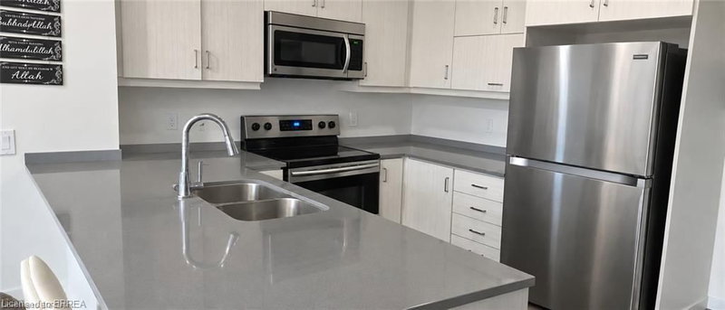1105 Leger Way photo 4