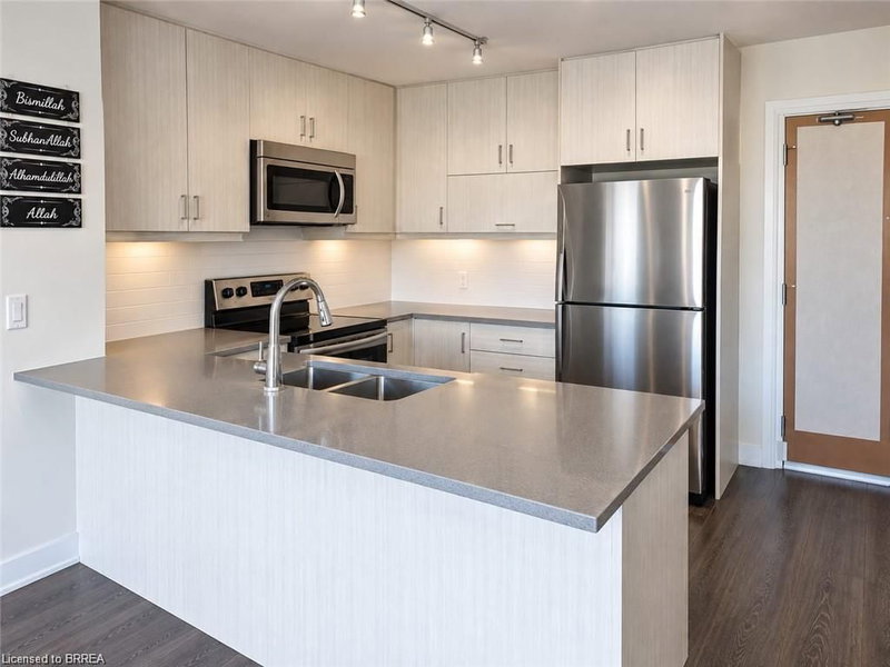 1105 Leger Way photo 5