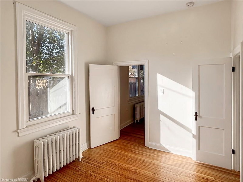 7 Sheridan Street photo 3