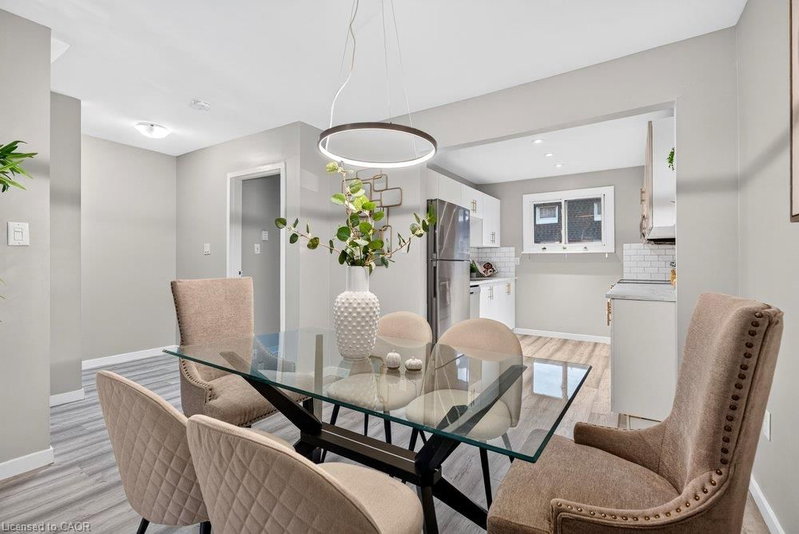 21 Rosedale Court photo 3