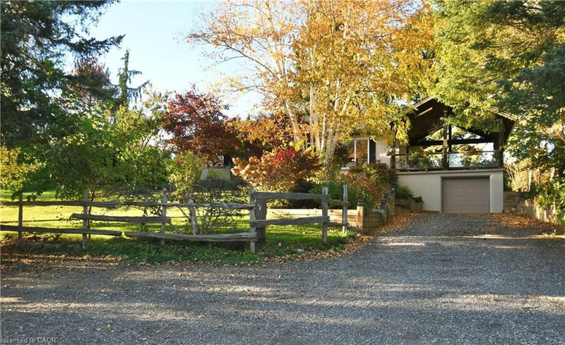855 Governors Road photo 1