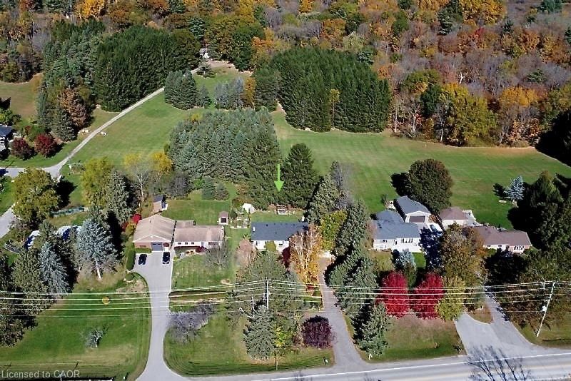 855 Governors Road photo 2
