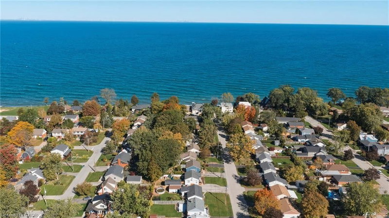 55 Lakeview Avenue photo 4