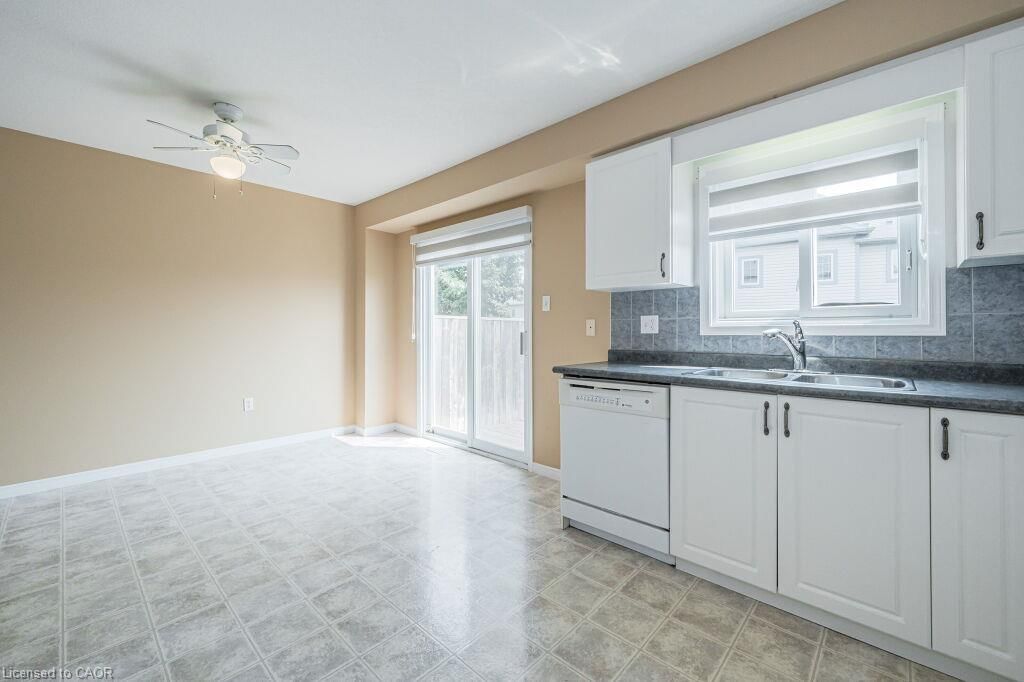 4 Madeleine Street, Kitchener, view 16