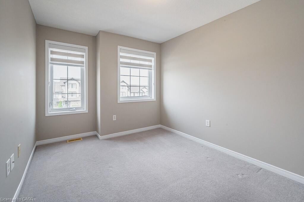 4 Madeleine Street, Kitchener, view 18