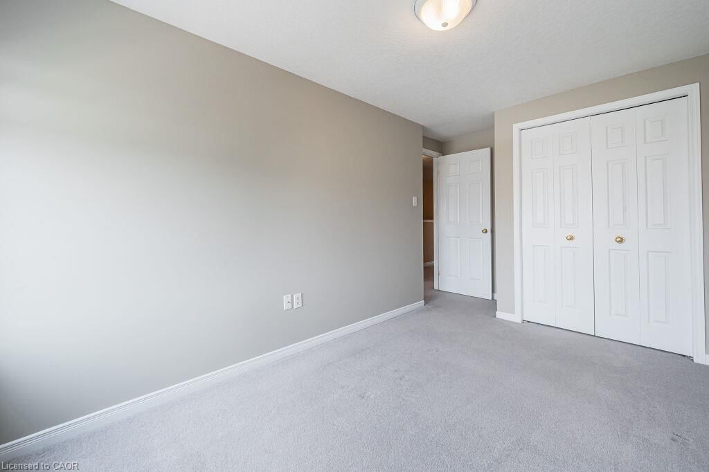 4 Madeleine Street, Kitchener, view 21