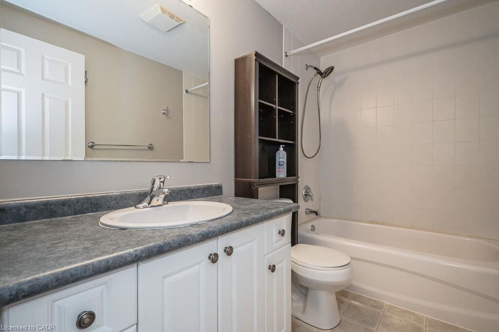 4 Madeleine Street, Kitchener, view 25