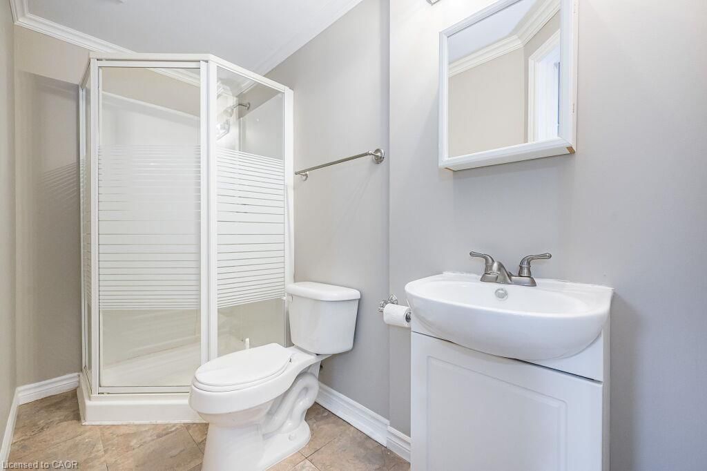 4 Madeleine Street, Kitchener, view 29