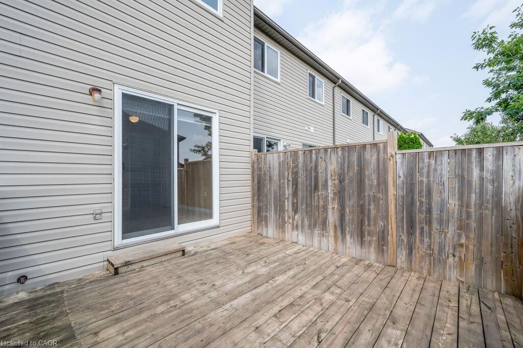 4 Madeleine Street, Kitchener, view 31