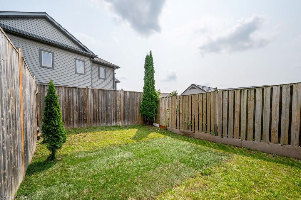 4 Madeleine Street, Kitchener, view 33