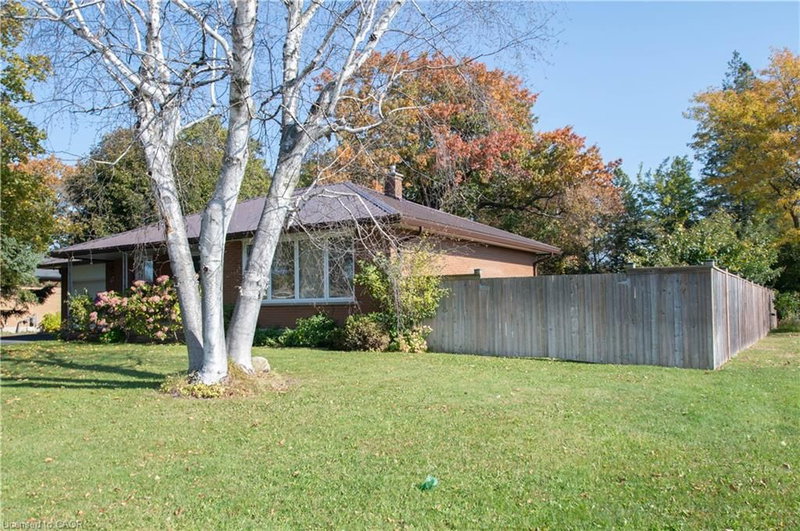 477 Delcrest Avenue photo 2