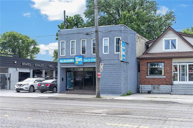 1292 Barton Street E photo 2