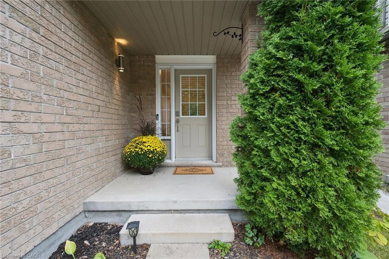 90 Alderson Drive photo 2
