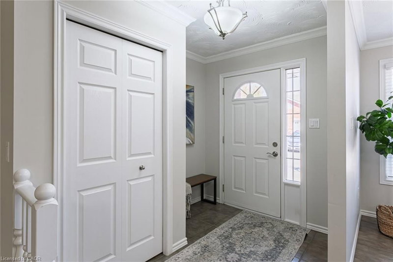 53 Beverly Street E photo 4