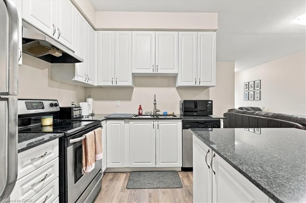 908 Apple Hill Lane, Kitchener, view 5