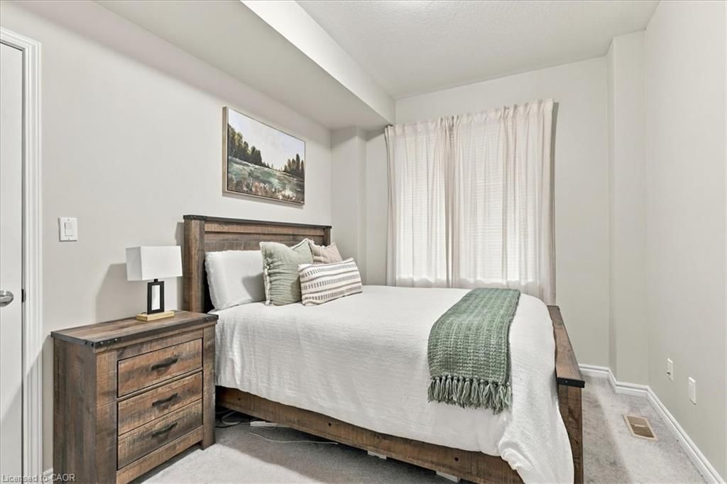 908 Apple Hill Lane, Kitchener, view 6