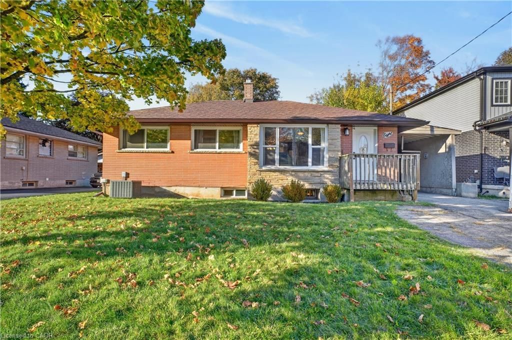 Single Family Residence for sale at 8 Fifth Avenue, Cambridge, ON, N1S 2E9 - St Andrews/Southwood - MLS: 40873833