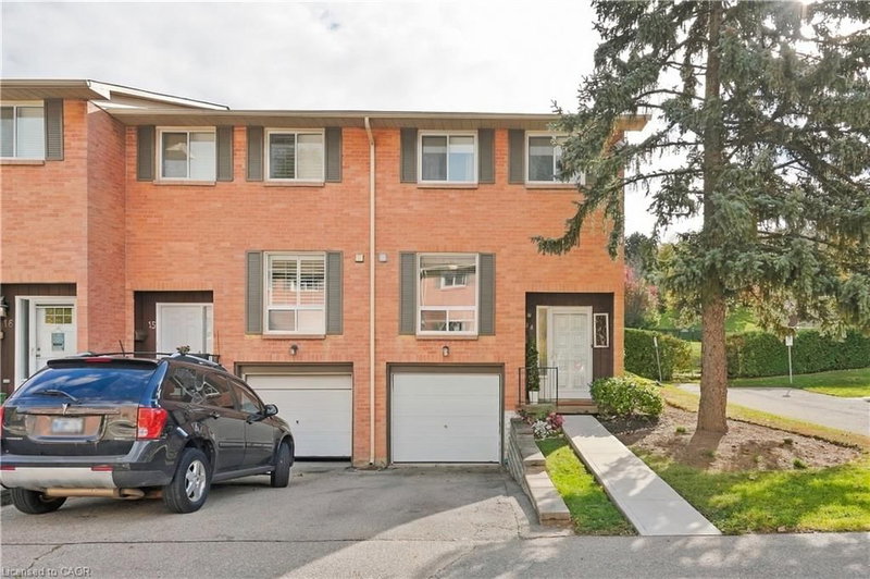 66 Summercrest Drive photo 1