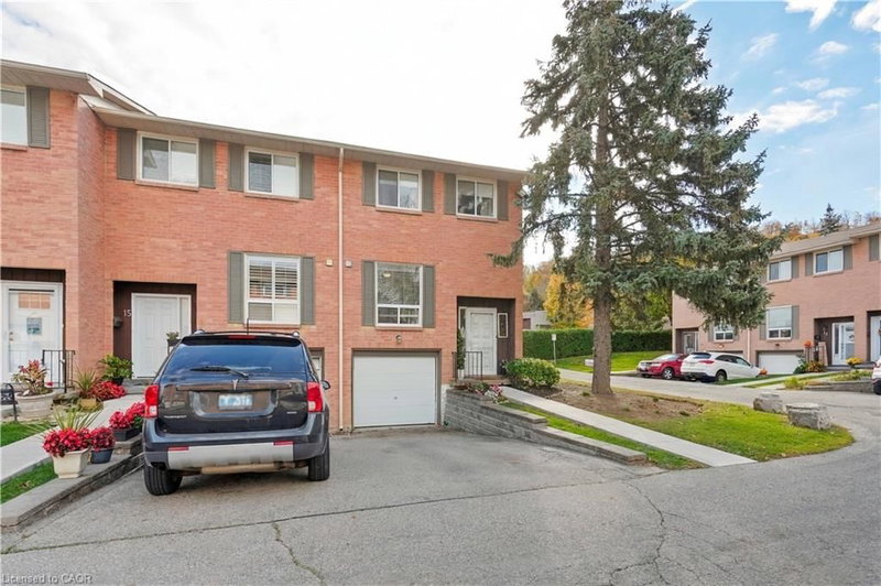 66 Summercrest Drive photo 3