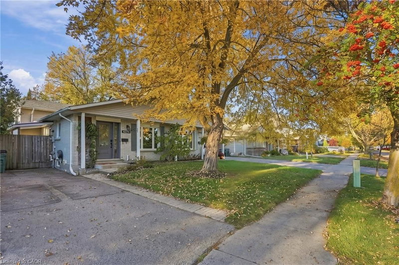 427A Dayna Crescent